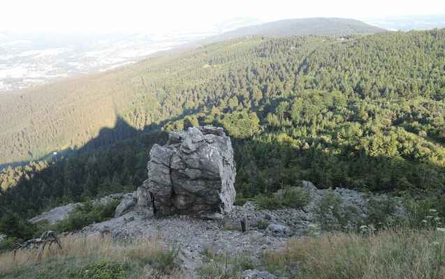 Skalní útvar Krejčík - osamocená křemencová skála pod vrcholem Ještědu, kousek od horní stanice lanovky. Vysoká je 12 metrů.