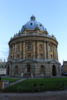 Oxford - Radcliffe Camera a všude přítomná kola studentů.