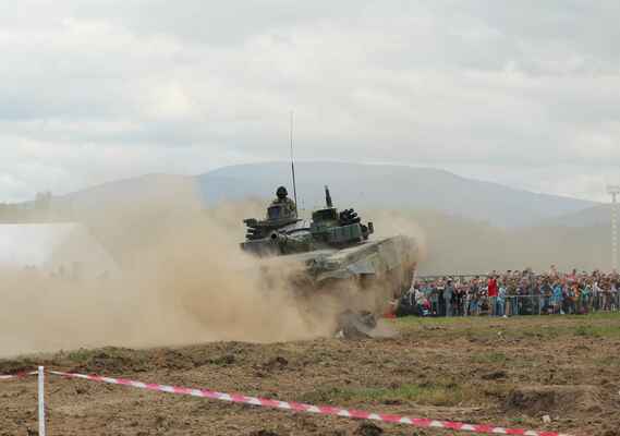 T-72 M4CZ letí!
