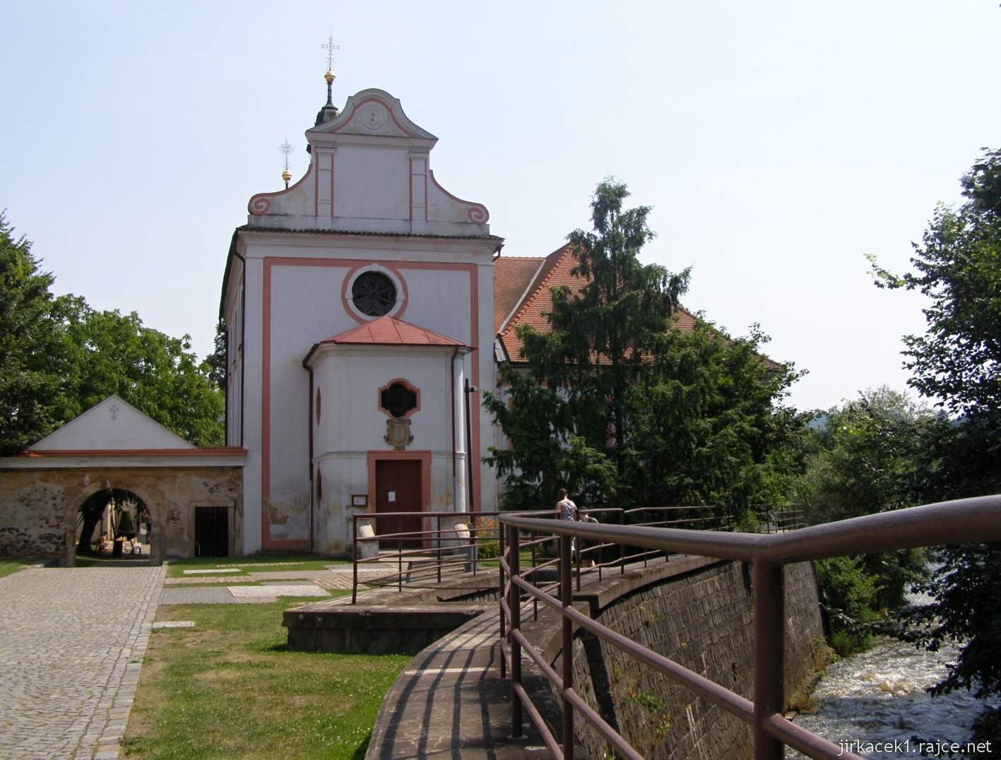 Dobřichovice - zámek 05 - kaple sv. Judy Tadeáše v zadní části zámku