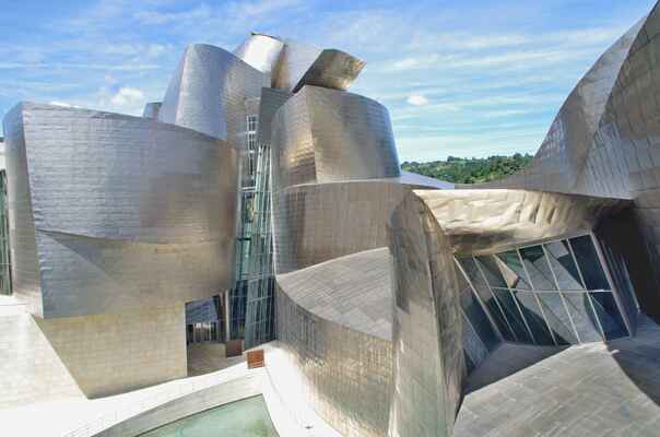 AUTOR: Jan Drábek  NÁZEV: Guggenheimovo muzeum v Bilbau - Vítězná fotografie