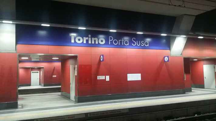 Torino Porta Susa - podobně jako Barcelona Sants má kolejiště v podzemí.